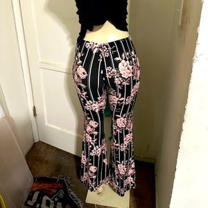 Size large floral print flare bottom leggings